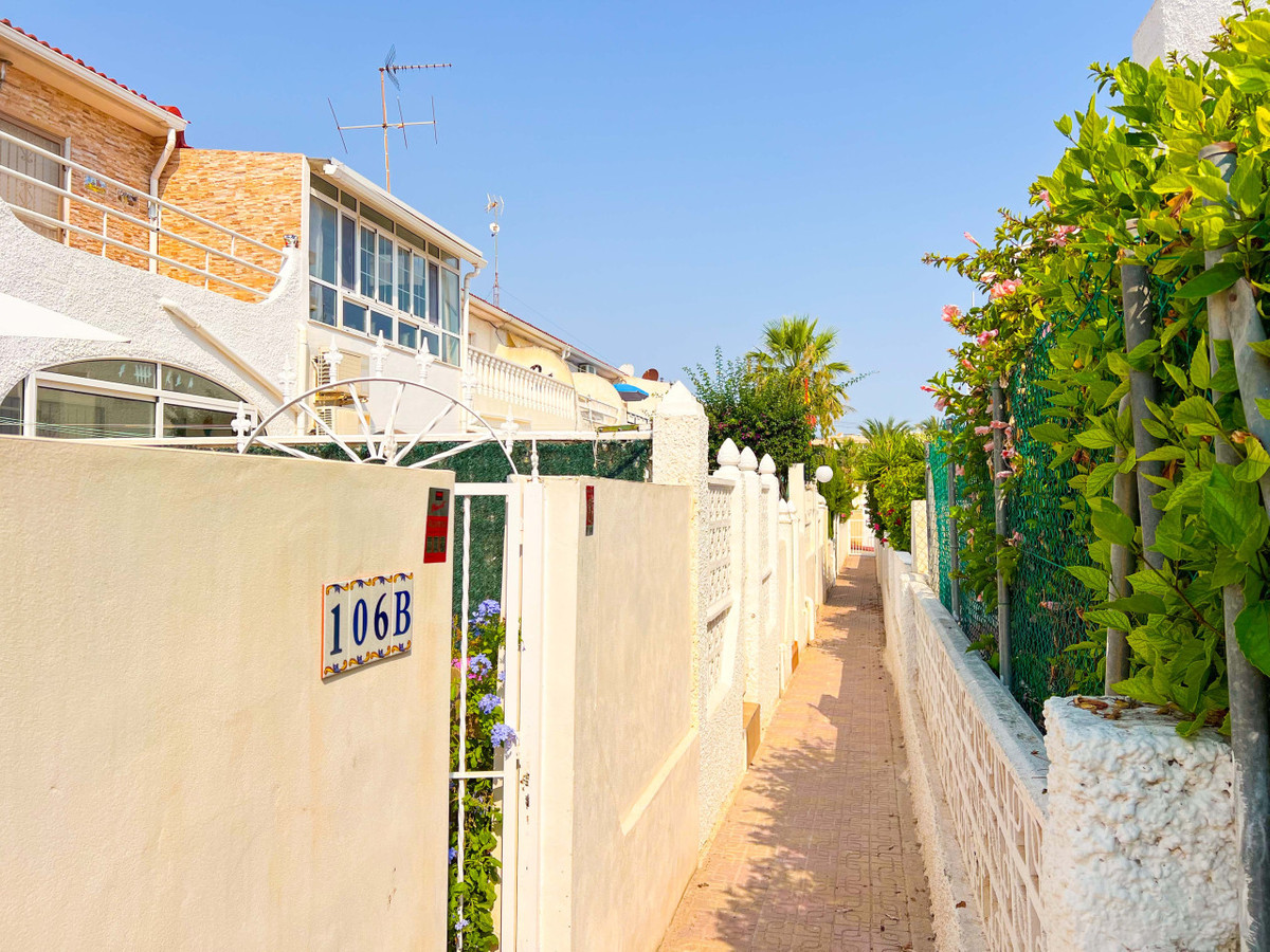 ShowFeedImage House – Bungalow in Torrevieja