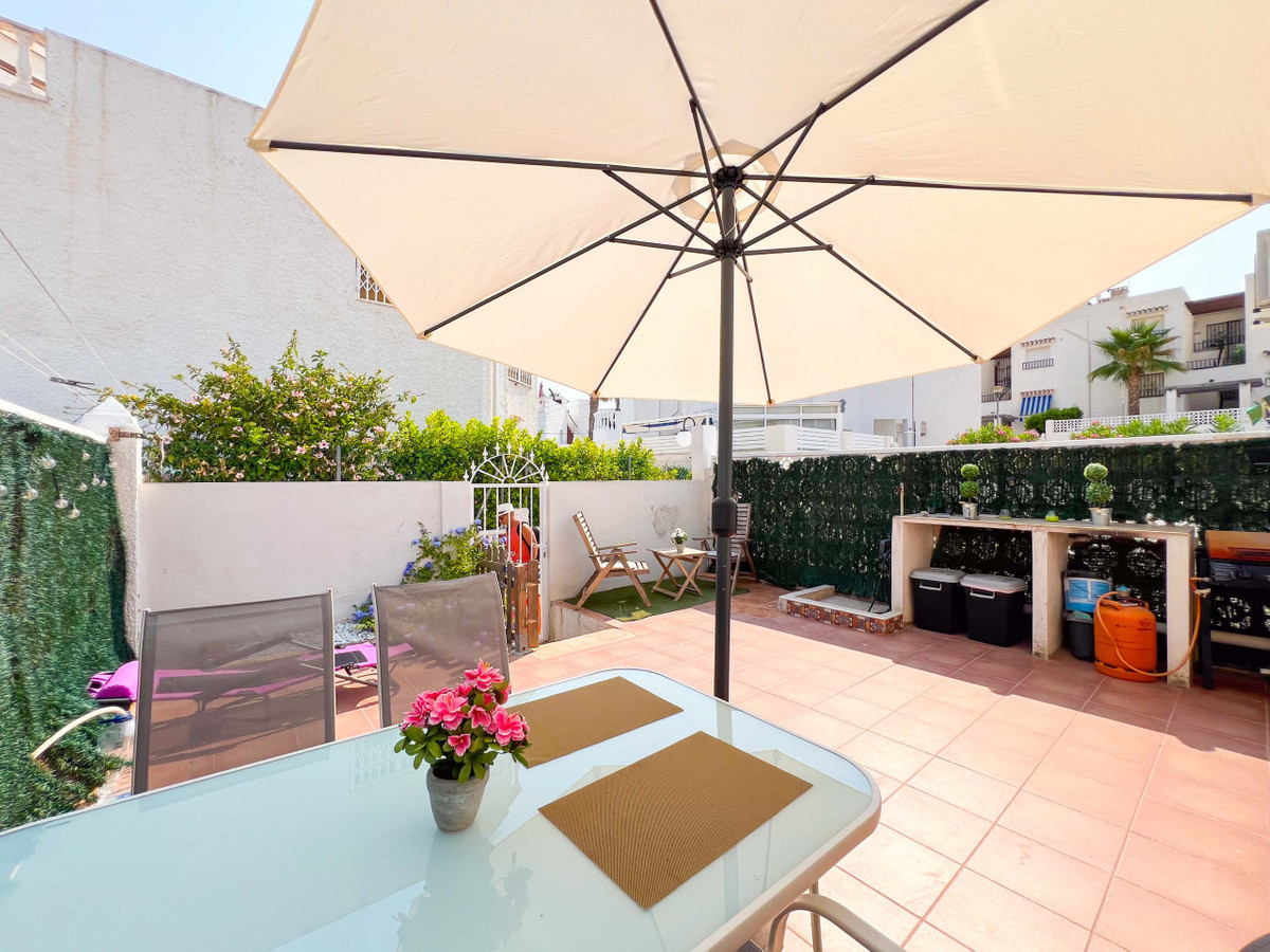 ShowFeedImage House – Bungalow in Torrevieja
