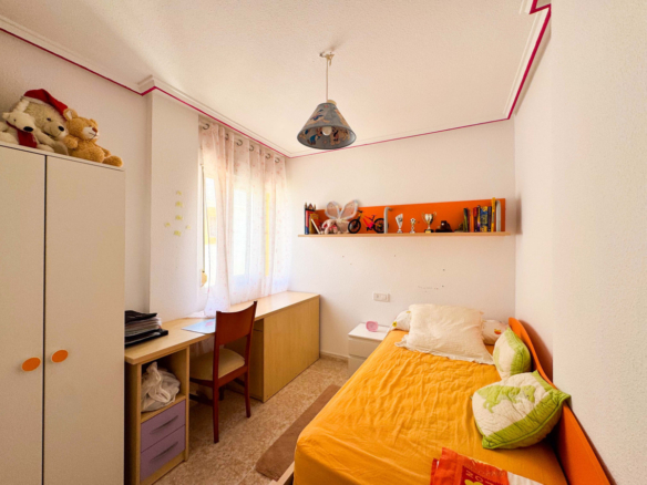 House – Townhouse in Alicante City