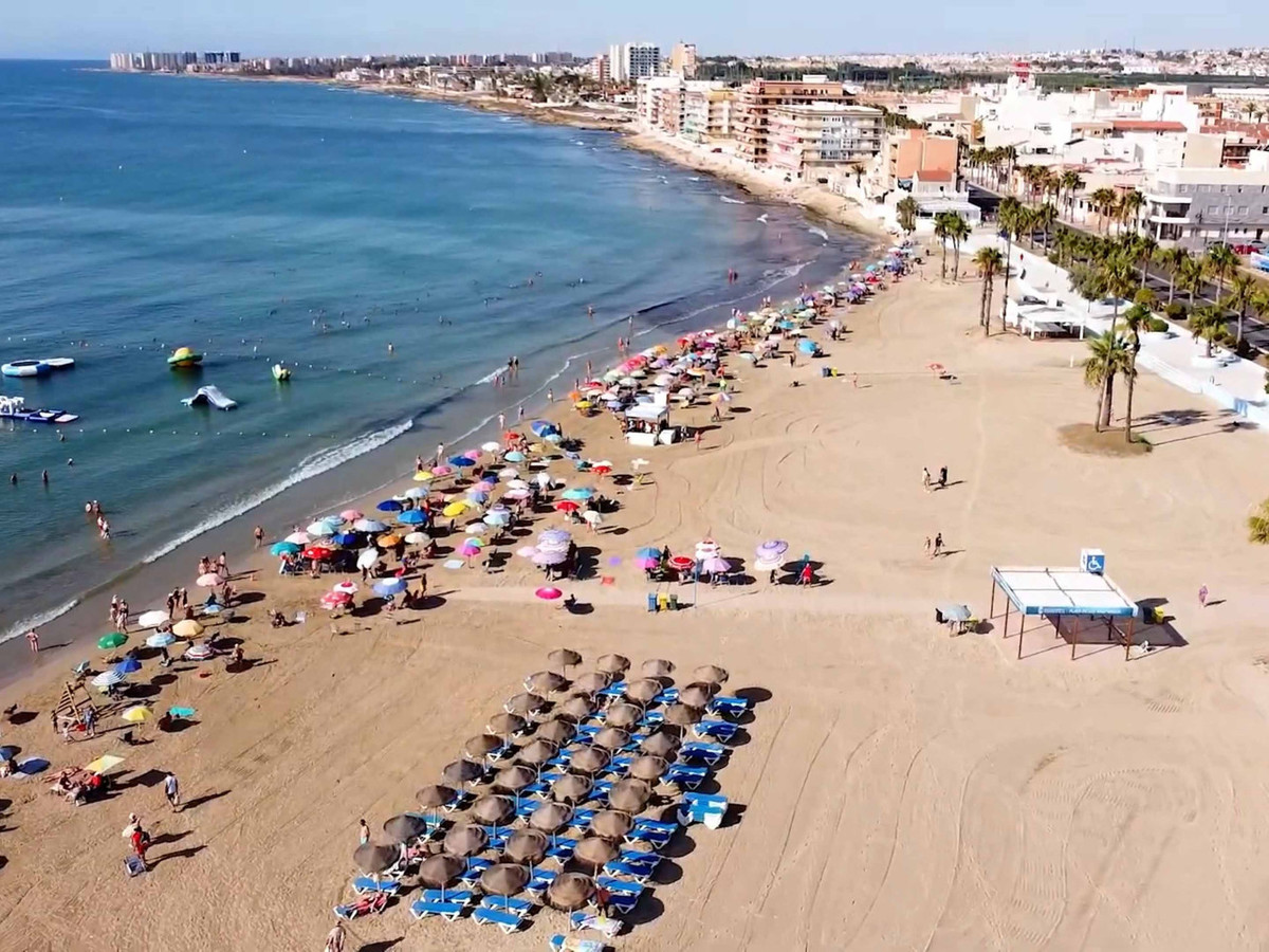 ShowFeedImage House – Townhouse in Alicante City