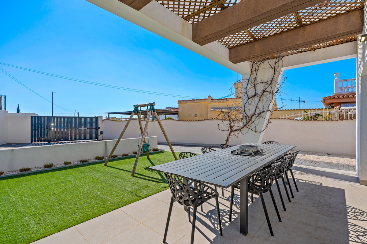 House – Detached Villa in Rojales