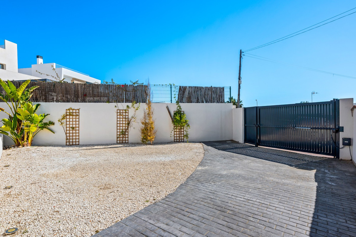 House – Detached Villa in Rojales