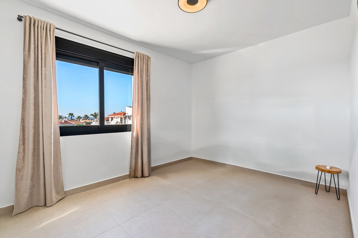 House – Detached Villa in Rojales