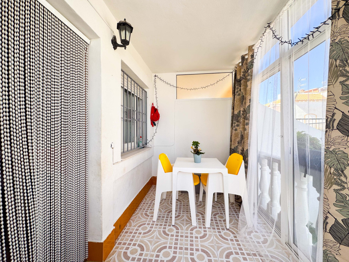 ShowFeedImage House – Townhouse in Alicante City