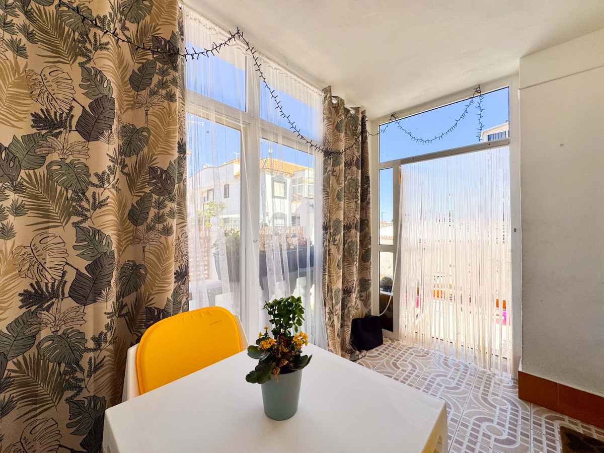 ShowFeedImage House – Townhouse in Alicante City
