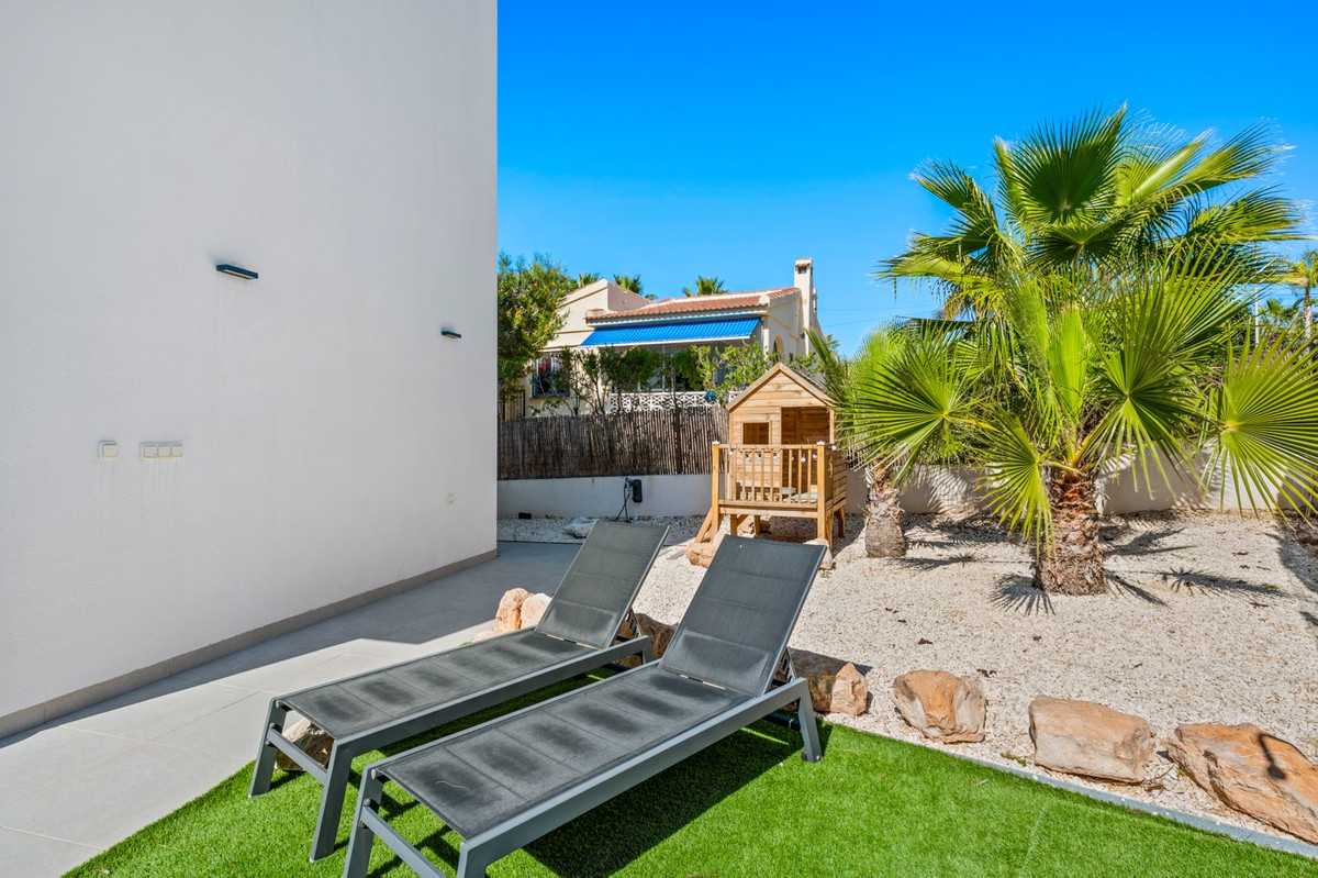 House – Detached Villa in Rojales
