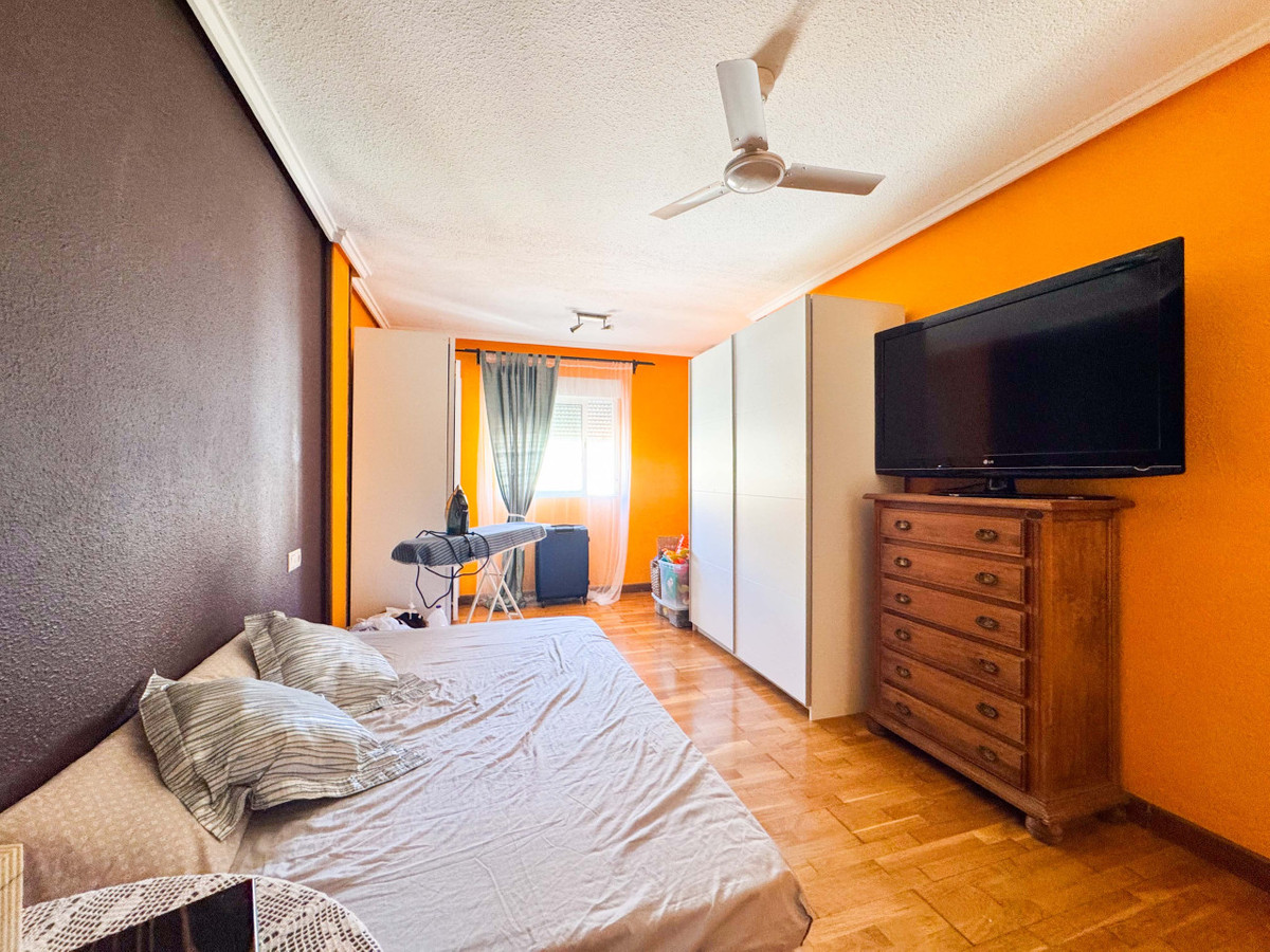 ShowFeedImage House – Townhouse in Alicante City