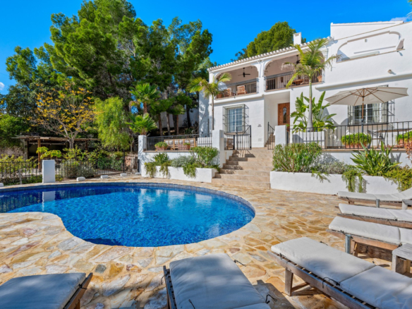 House – Detached Villa in Altea
