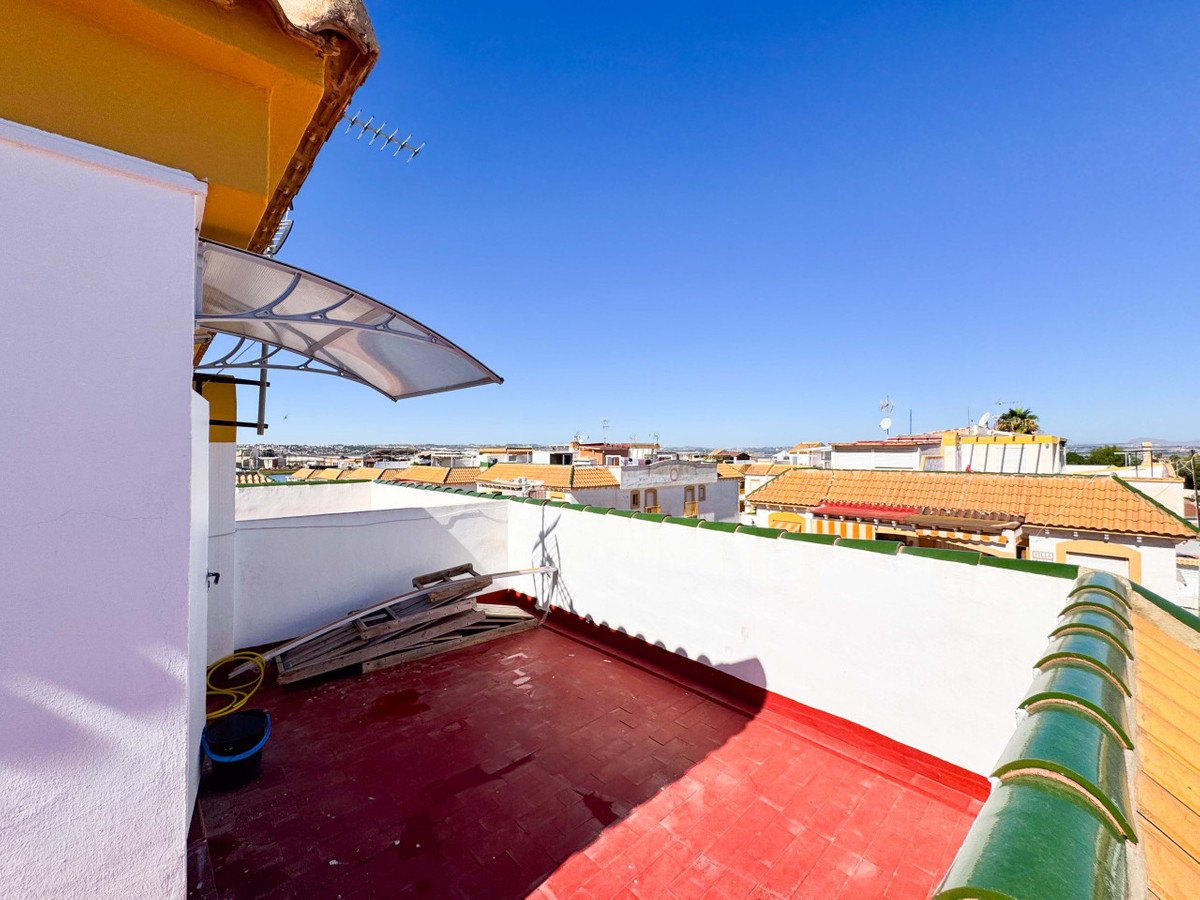 ShowFeedImage House – Townhouse in Alicante City