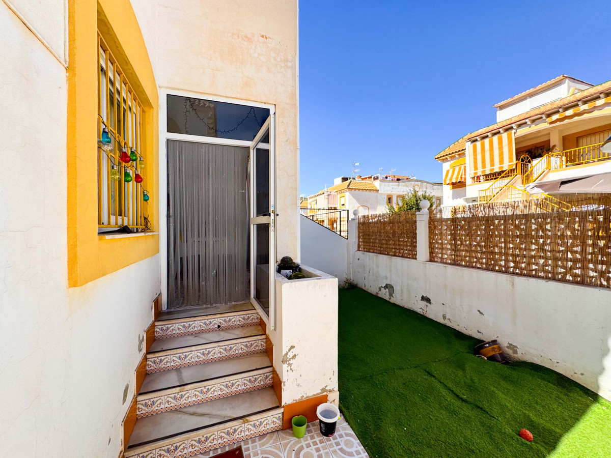 ShowFeedImage House – Townhouse in Alicante City