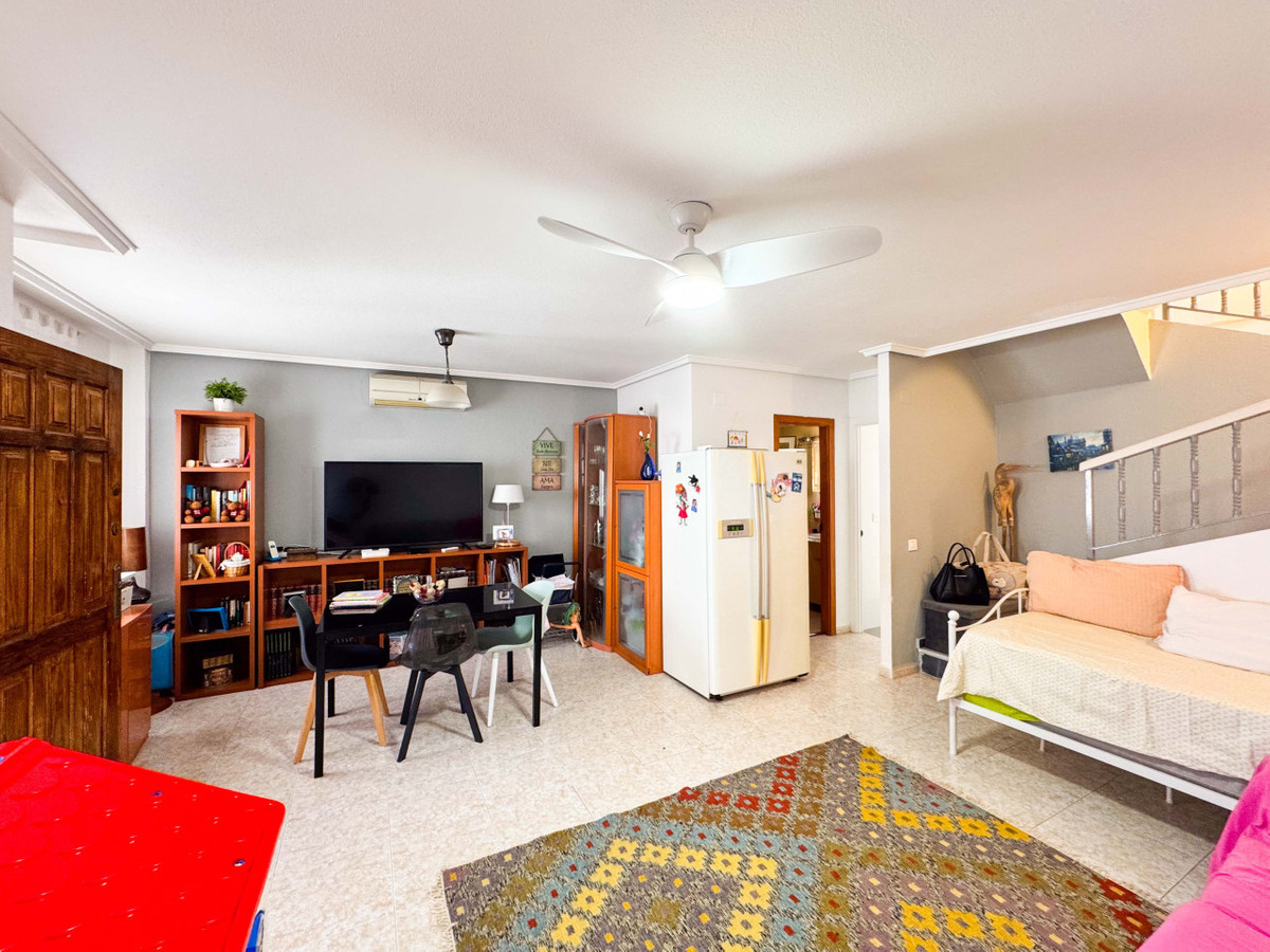 ShowFeedImage House – Townhouse in Alicante City