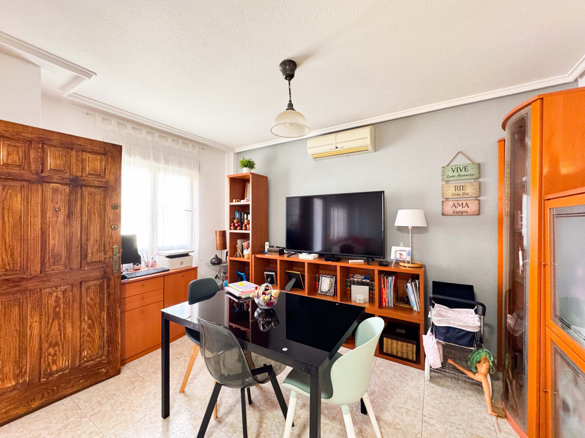 ShowFeedImage House – Townhouse in Alicante City