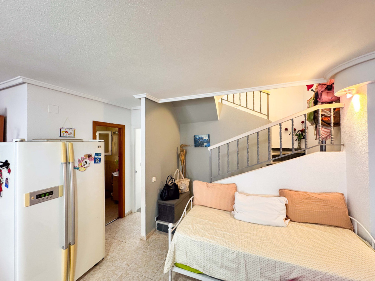 ShowFeedImage House – Townhouse in Alicante City