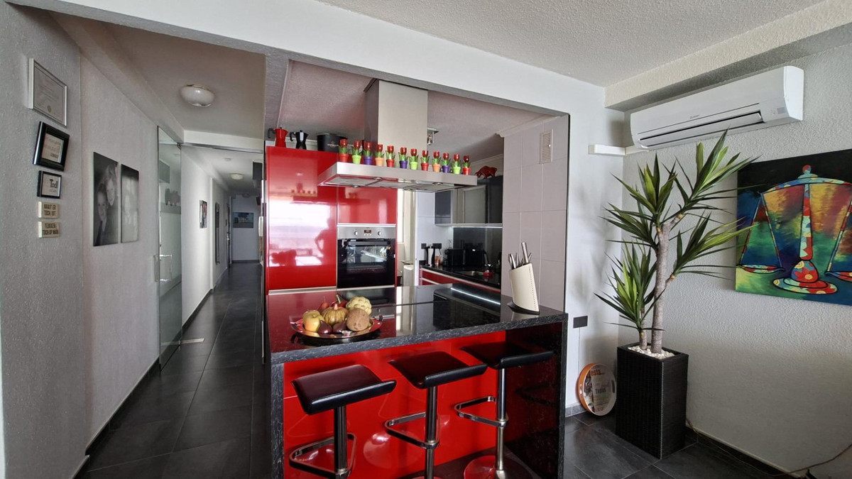 ShowFeedImage Apartment – Middle Floor Apartment in Torrevieja