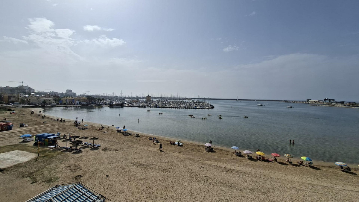 ShowFeedImage Apartment – Middle Floor Apartment in Torrevieja