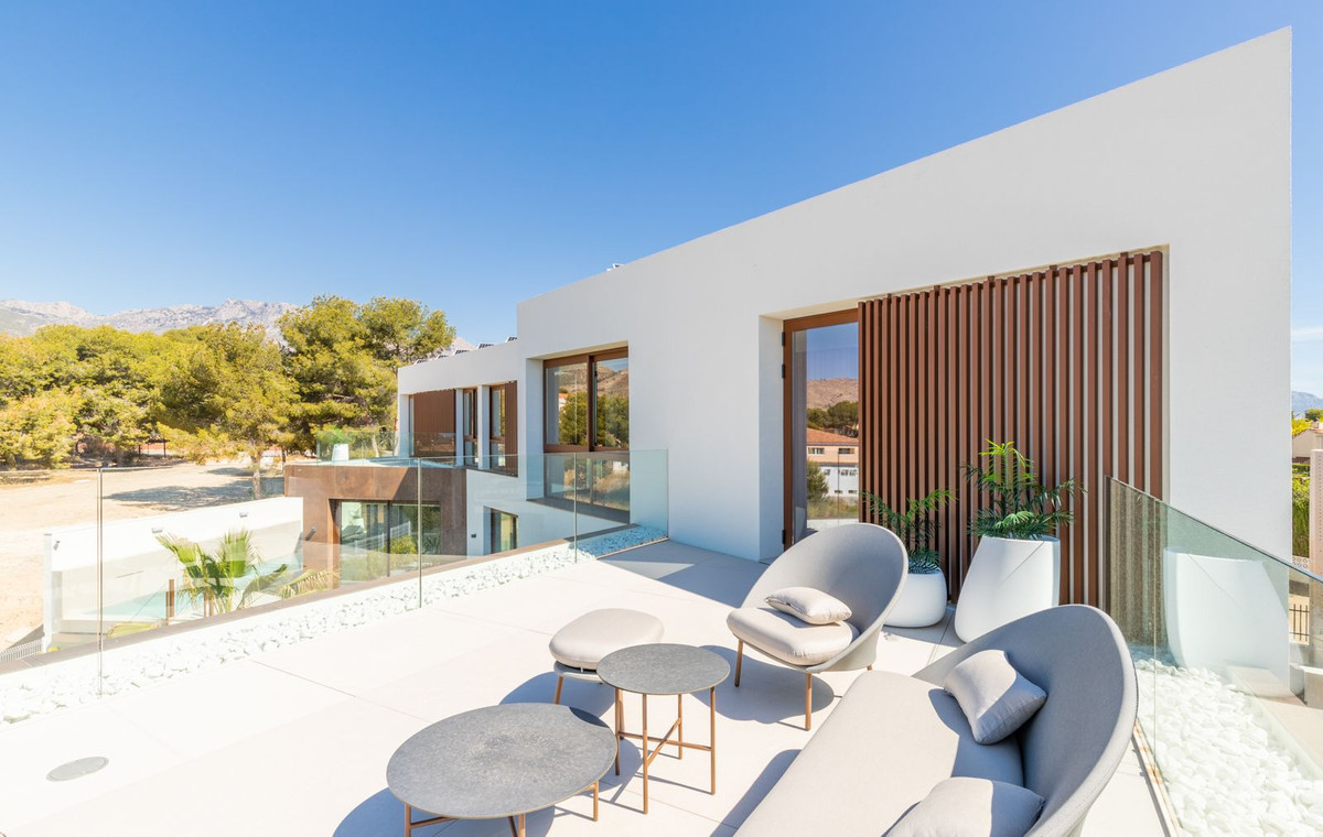 House – Detached Villa in La Nucia