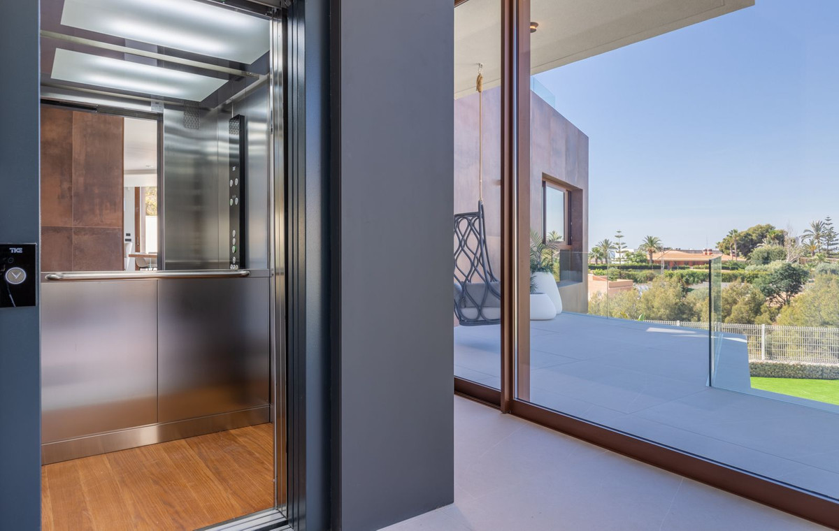 House – Detached Villa in La Nucia