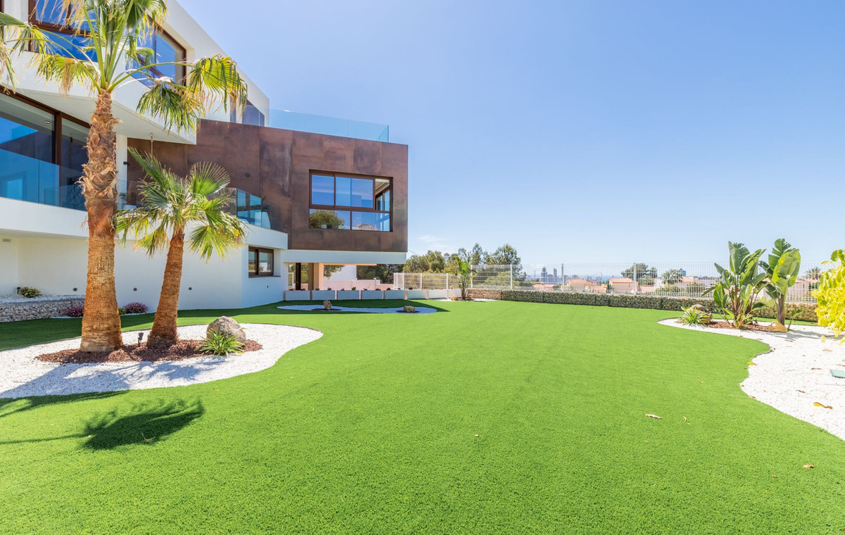 House – Detached Villa in La Nucia