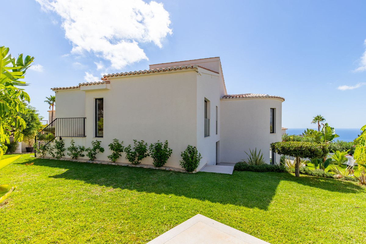 ShowFeedImage House – Detached Villa in Benitachell