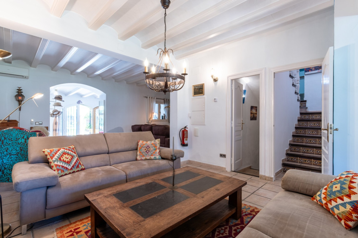 ShowFeedImage House – Finca – Cortijo in Benissa
