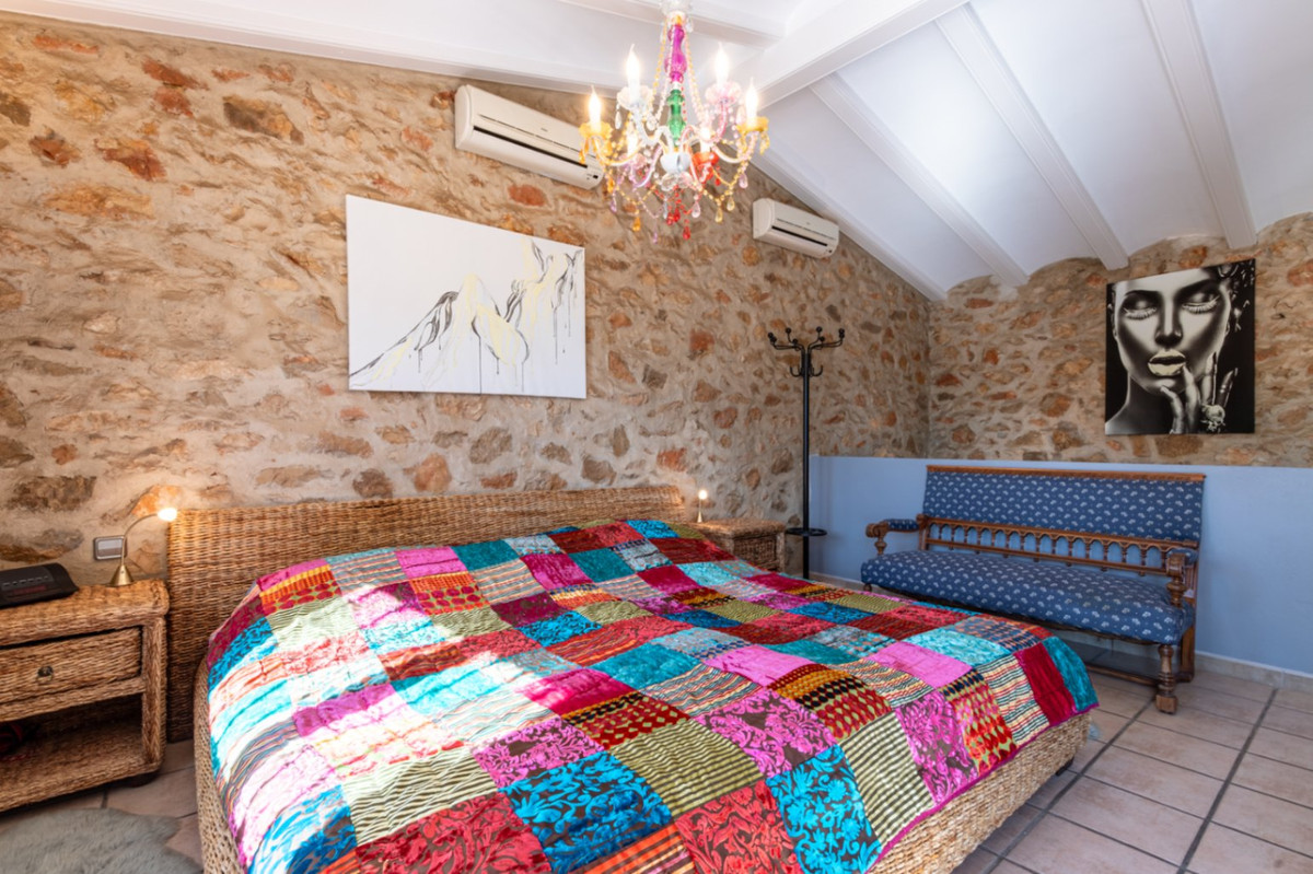 ShowFeedImage House – Finca – Cortijo in Benissa