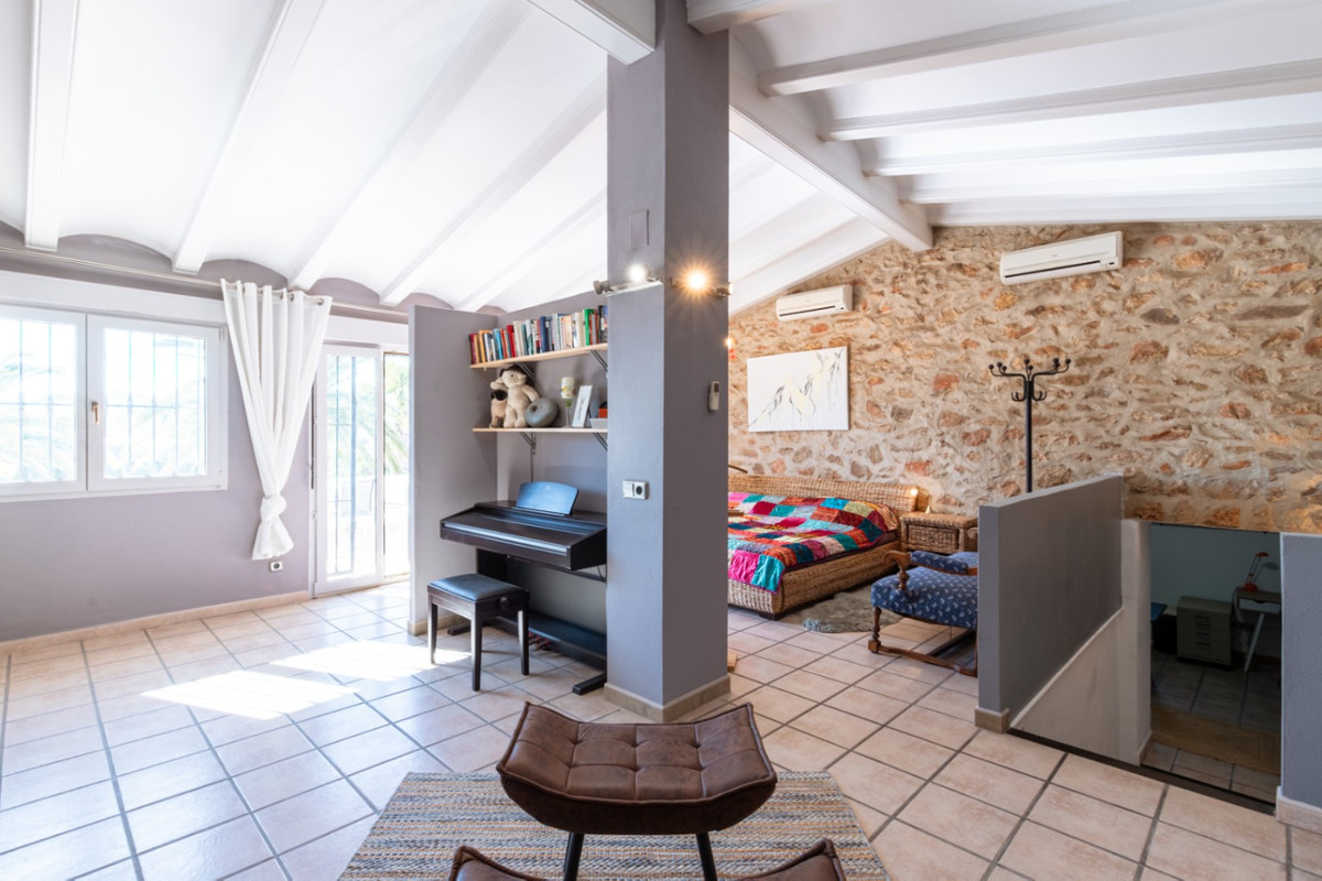 ShowFeedImage House – Finca – Cortijo in Benissa