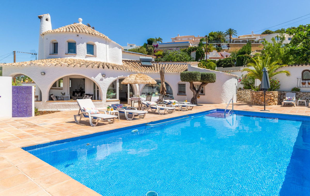 ShowFeedImage House – Detached Villa in Benissa