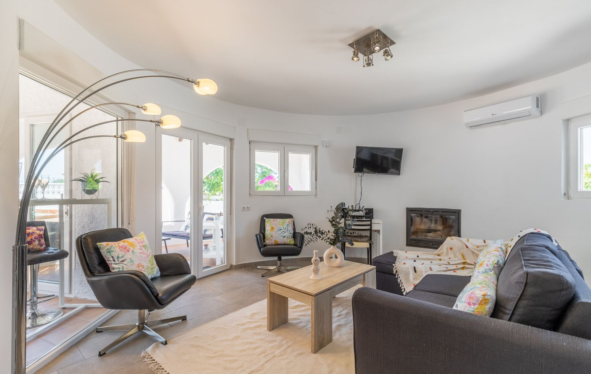 ShowFeedImage House – Detached Villa in Benissa