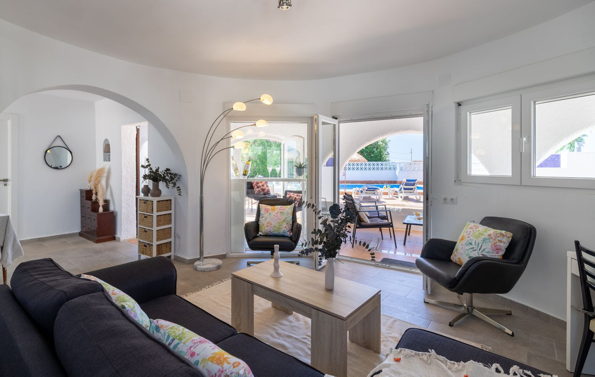 ShowFeedImage House – Detached Villa in Benissa