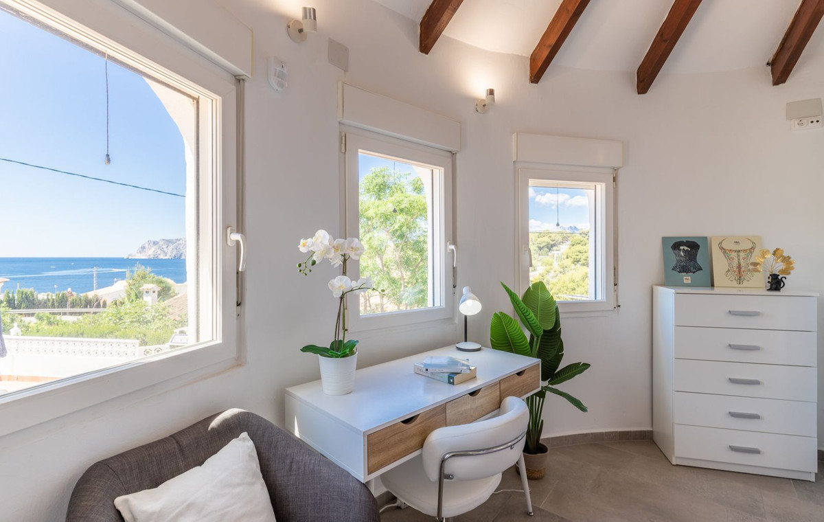 ShowFeedImage House – Detached Villa in Benissa