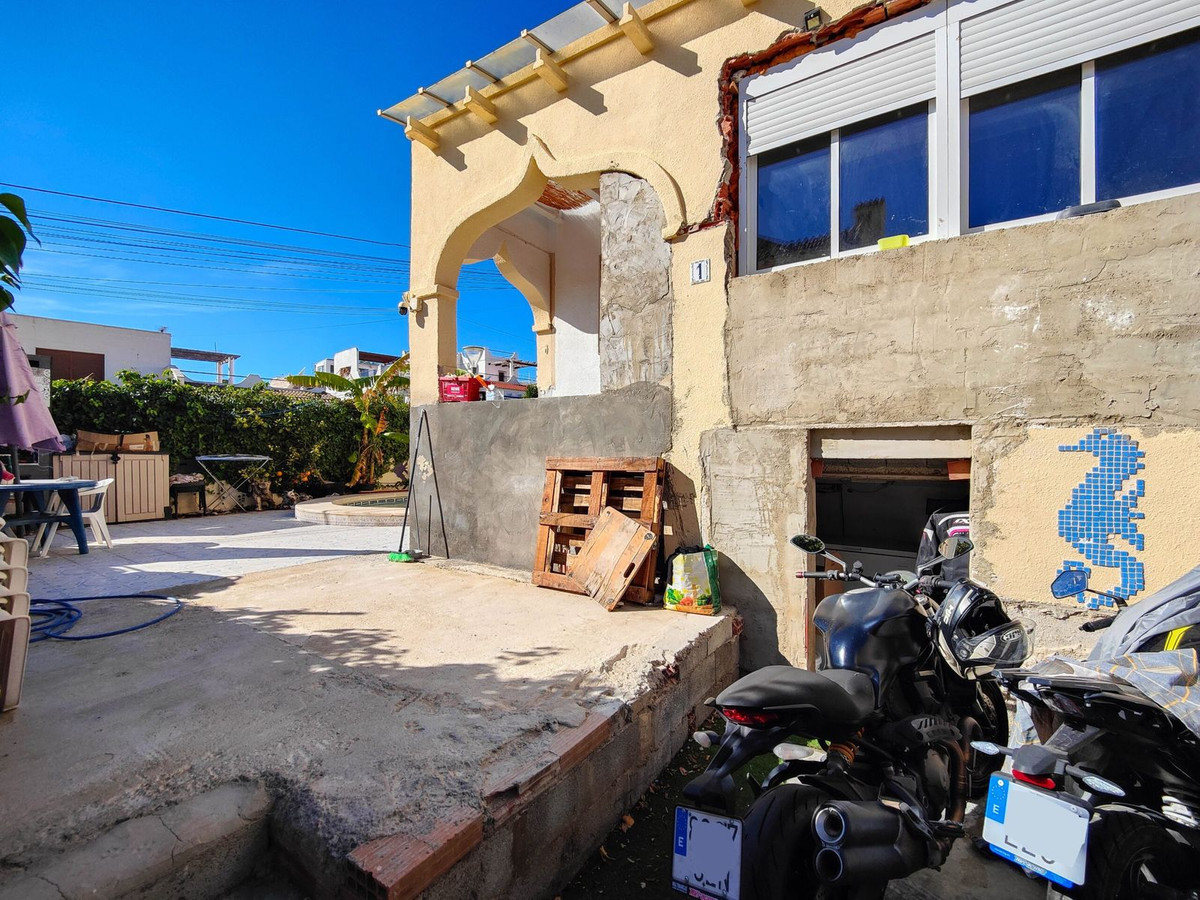 ShowFeedImage House – Semi-Detached House in San Miguel de Salinas