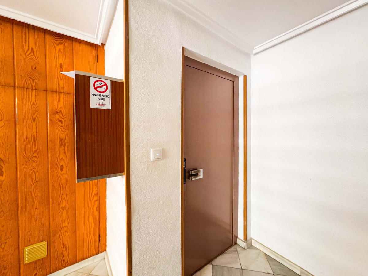 ShowFeedImage Apartment – Middle Floor Apartment in Alicante City