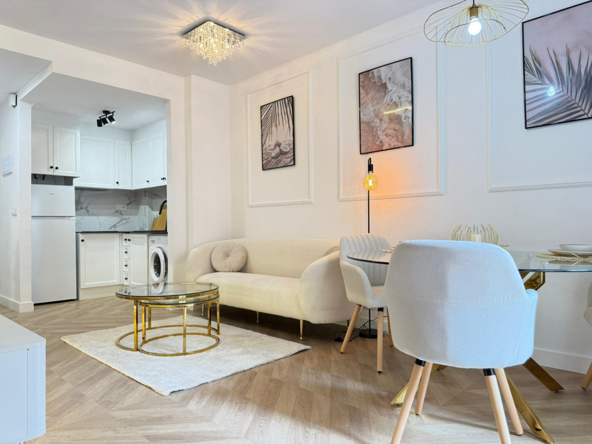 ShowFeedImage Apartment – Middle Floor Apartment in Alicante City