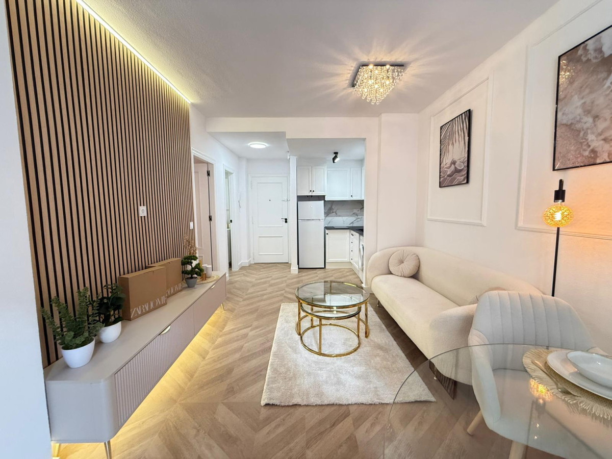 ShowFeedImage Apartment – Middle Floor Apartment in Alicante City