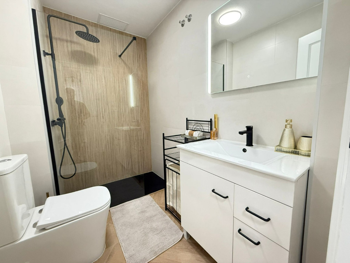 ShowFeedImage Apartment – Middle Floor Apartment in Alicante City
