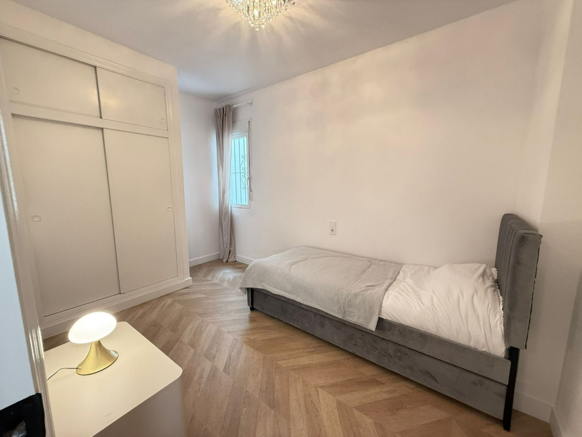 ShowFeedImage Apartment – Middle Floor Apartment in Alicante City