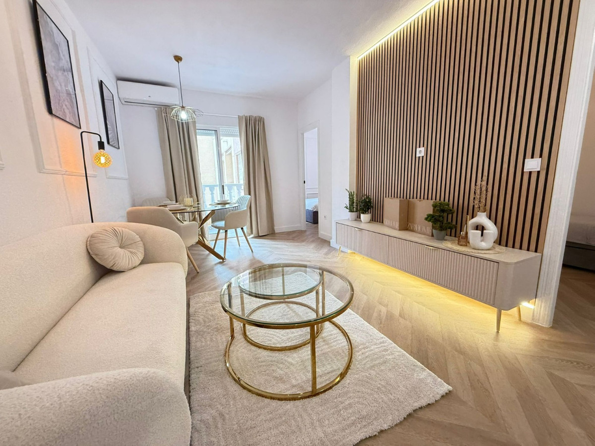 ShowFeedImage Apartment – Middle Floor Apartment in Alicante City
