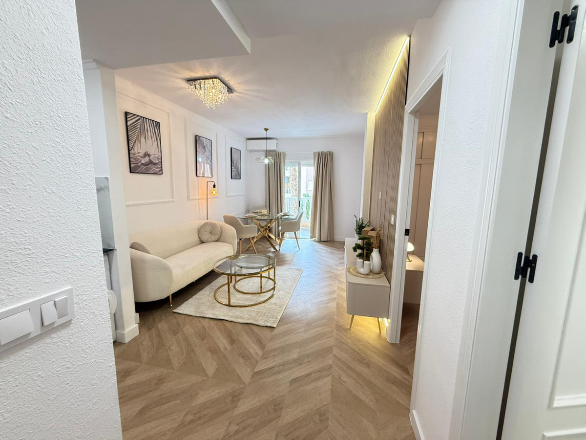 ShowFeedImage Apartment – Middle Floor Apartment in Alicante City