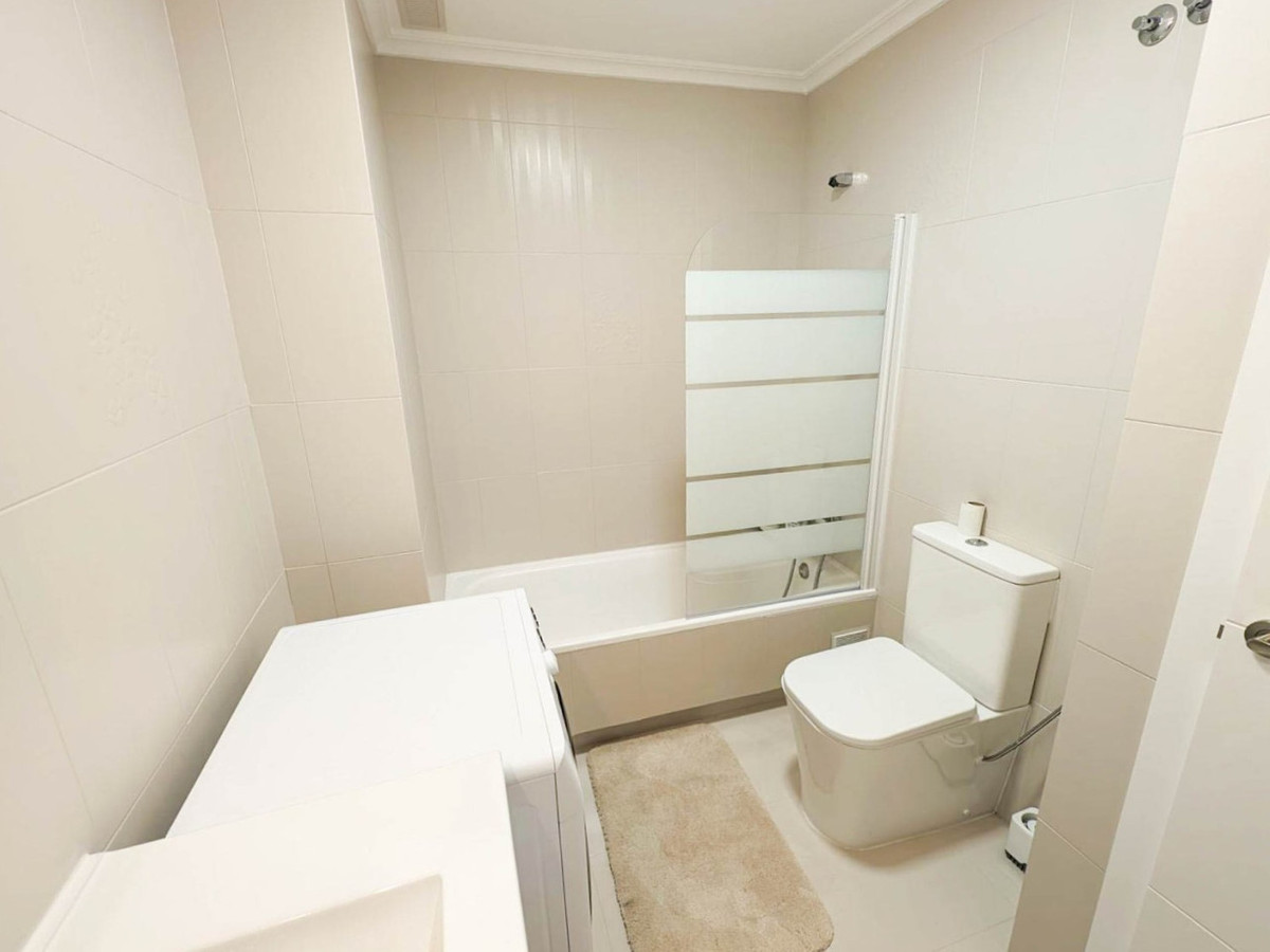 Apartment – Middle Floor Apartment in Torrevieja