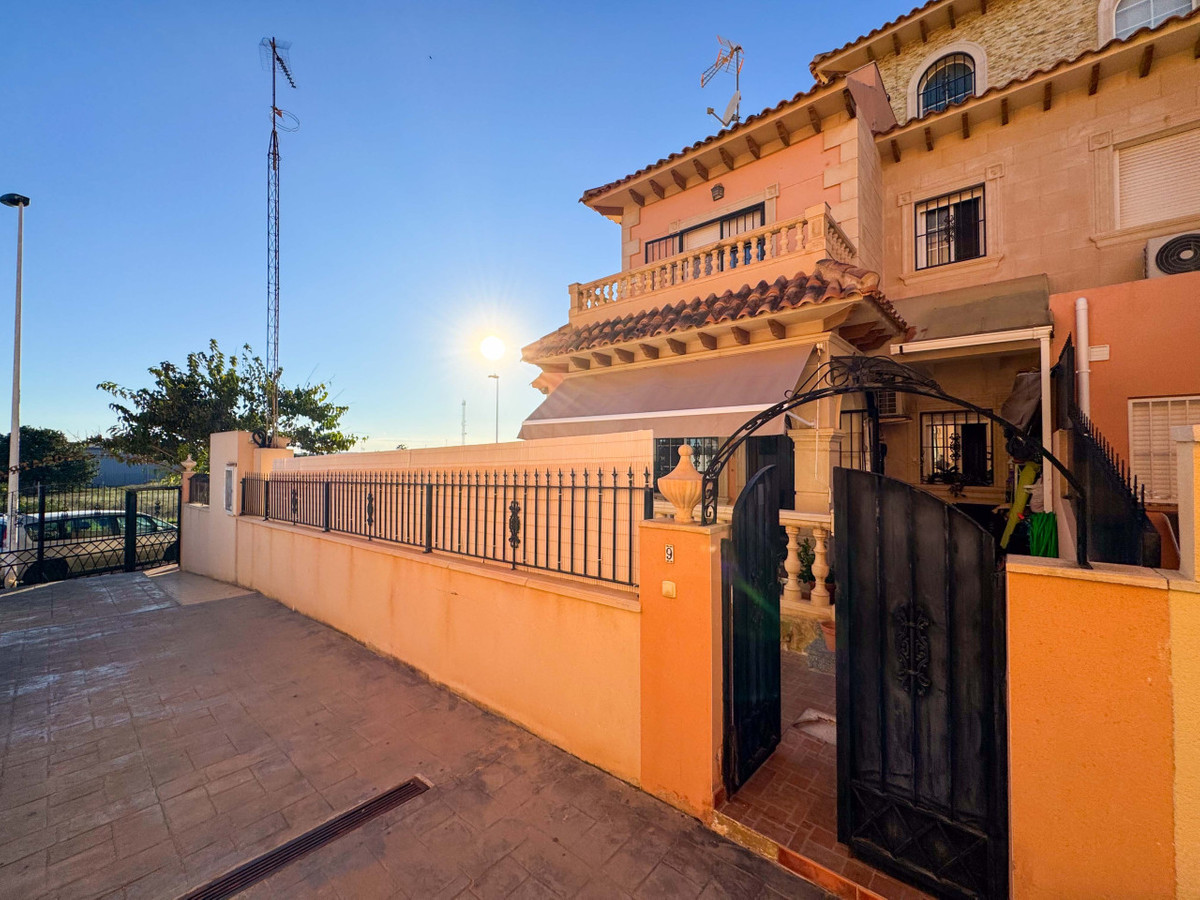 House – Townhouse in Torrevieja