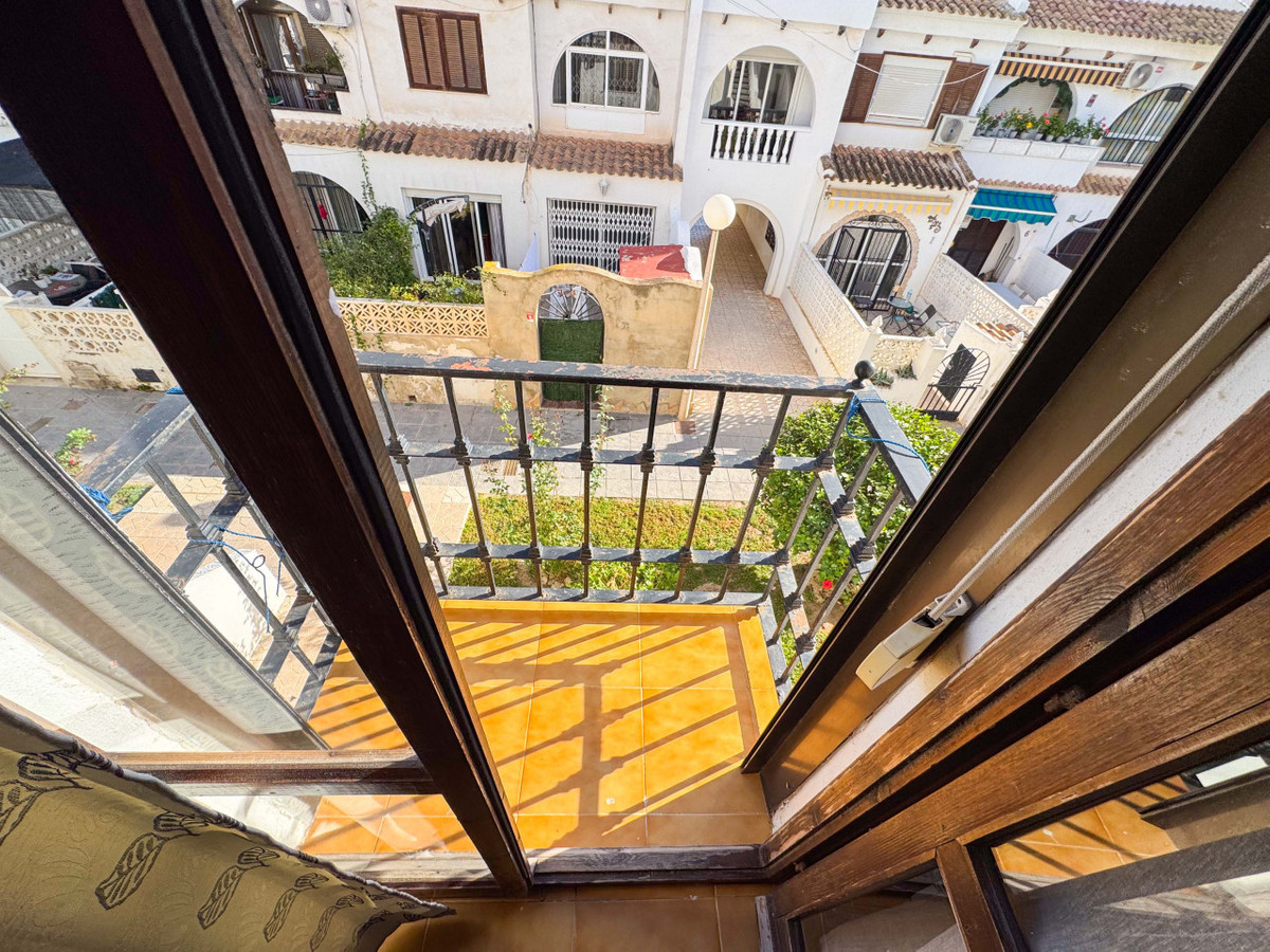 ShowFeedImage Apartment – Top Floor Apartment in Torrevieja