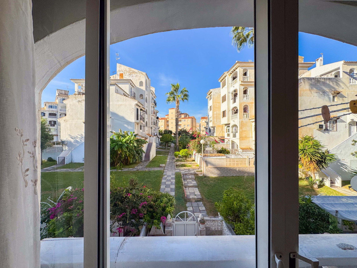 ShowFeedImage Apartment – Top Floor Apartment in Torrevieja