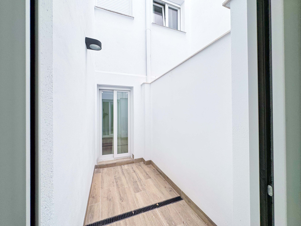 ShowFeedImage Apartment – Middle Floor Apartment in Torrevieja