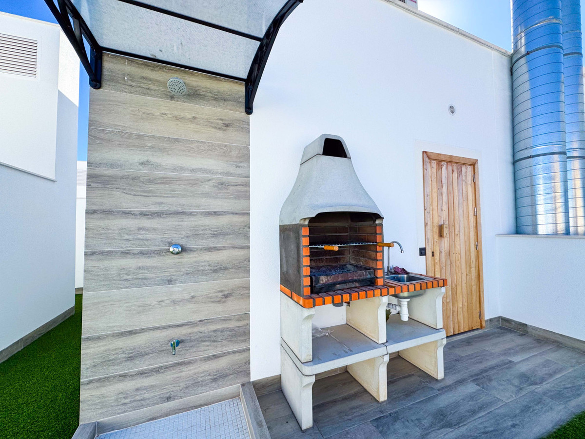 ShowFeedImage Apartment – Middle Floor Apartment in Torrevieja