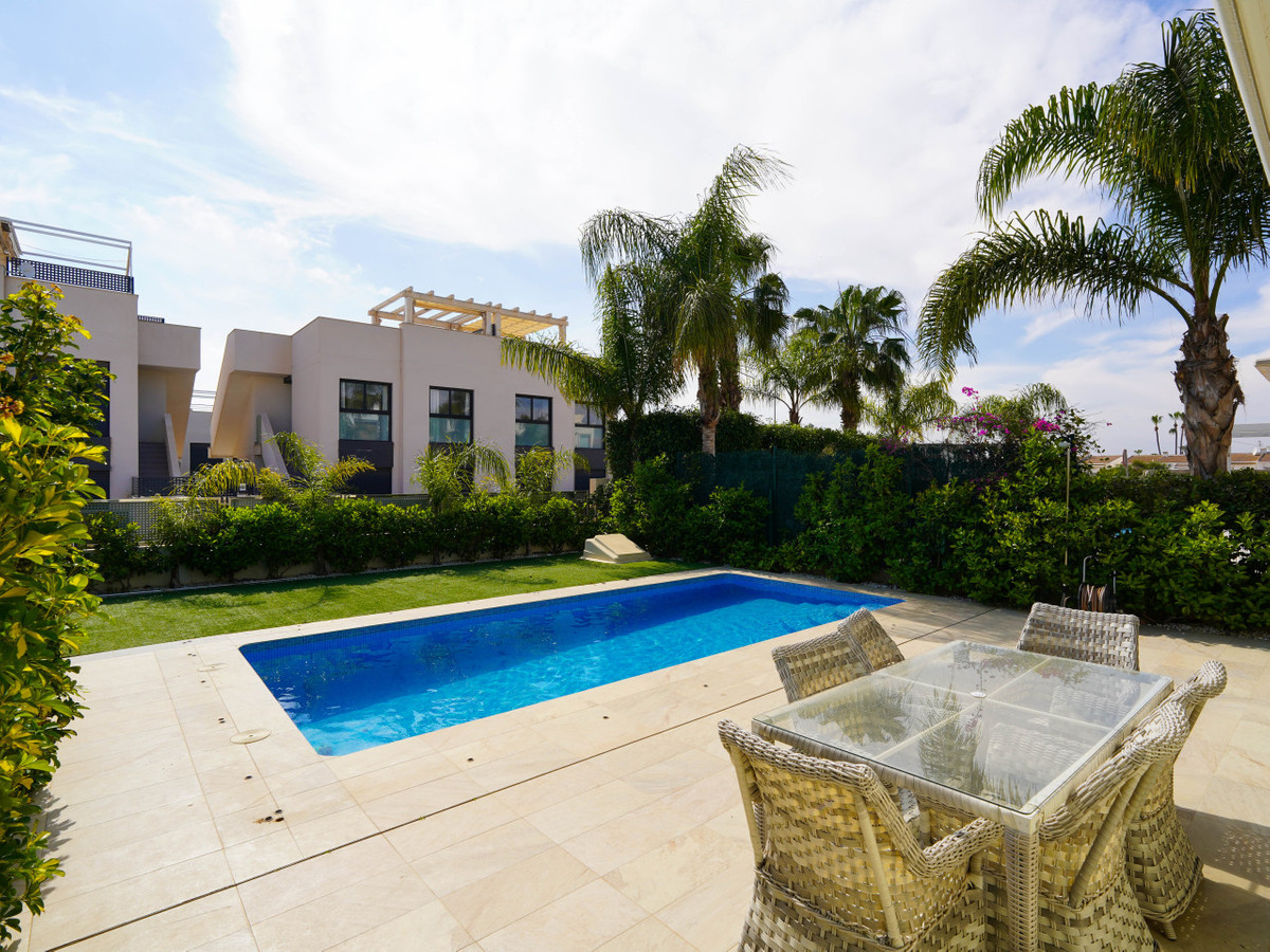 ShowFeedImage House – Detached Villa in Rojales
