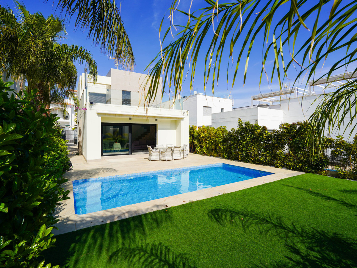 ShowFeedImage House – Detached Villa in Rojales