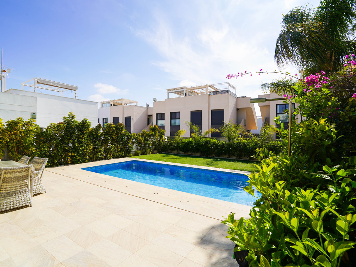 ShowFeedImage House – Detached Villa in Rojales