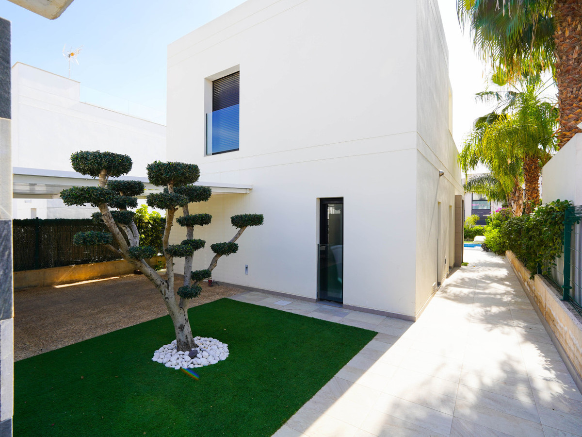 ShowFeedImage House – Detached Villa in Rojales