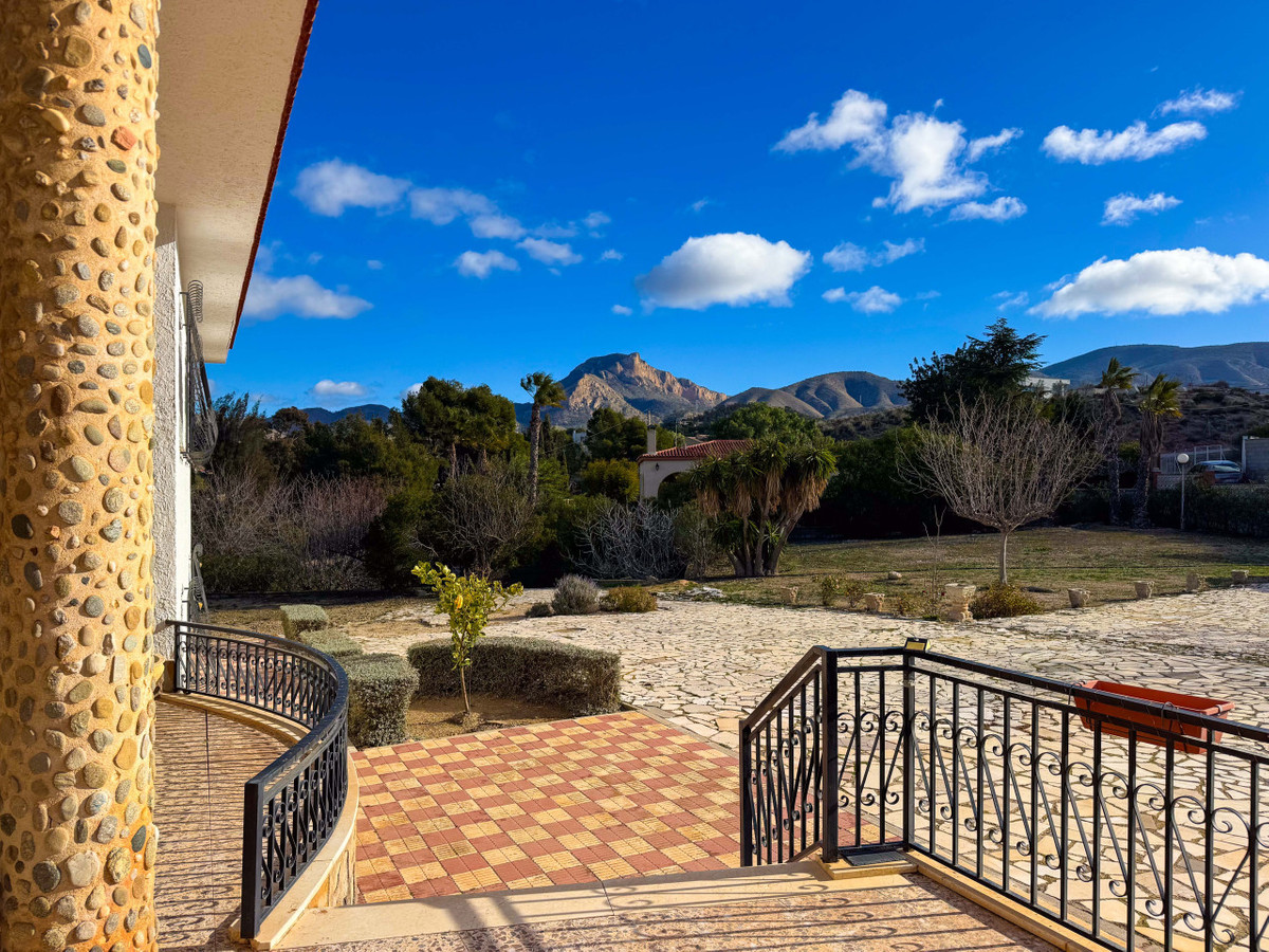 House – Detached Villa in Elda