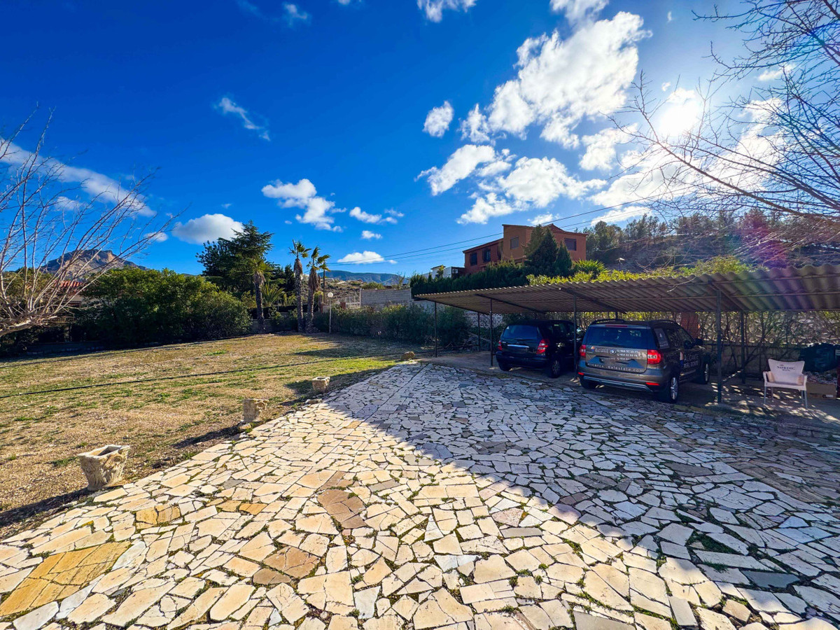 House – Detached Villa in Elda